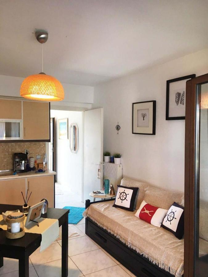 Beach Front Apartment In Pefkochori Exterior photo